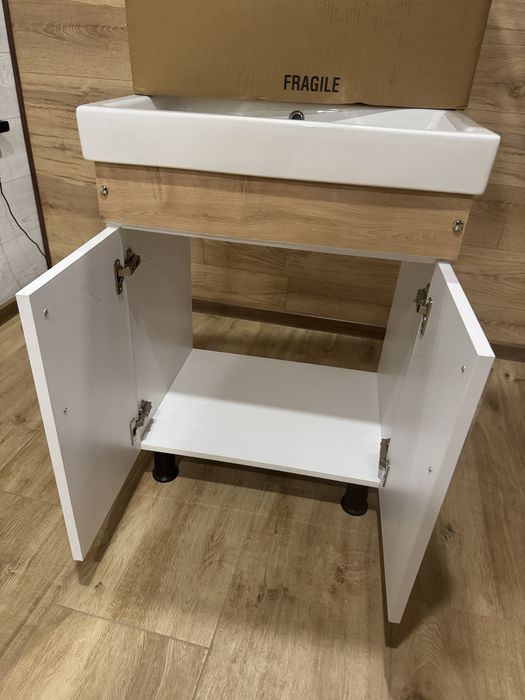 Долен шкаф за баня