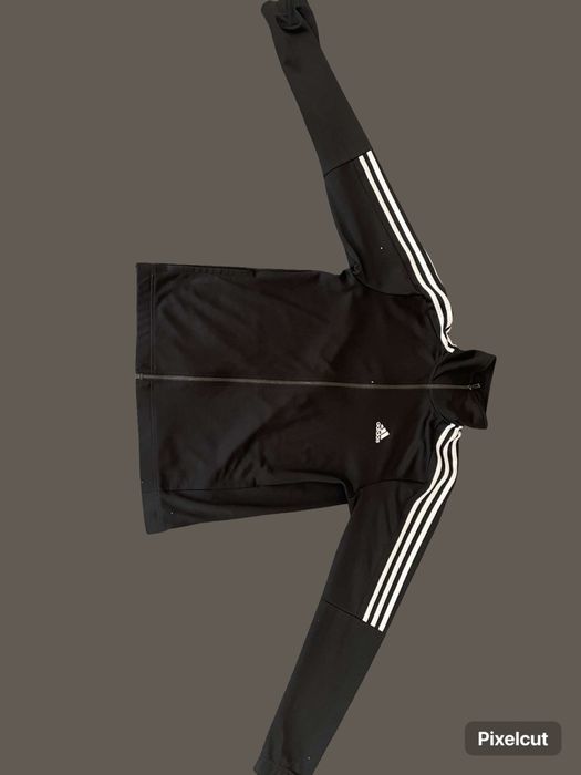 Дрехи Adidas и Nike