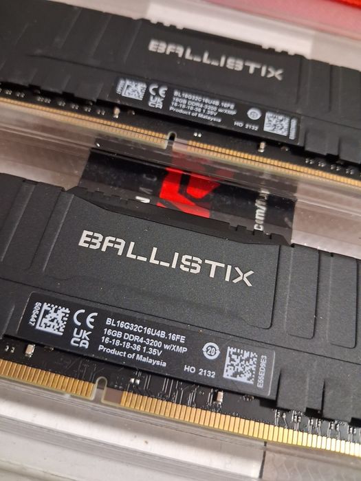 32GB DDR4 3200mhz - Crucial Ballistix