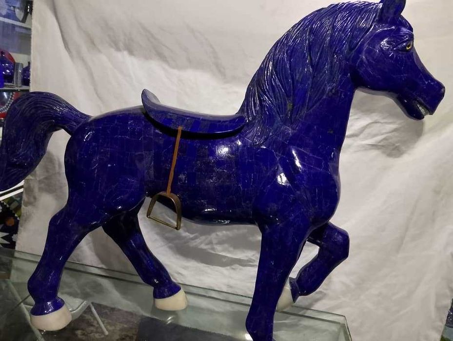 Антиквариат и камни