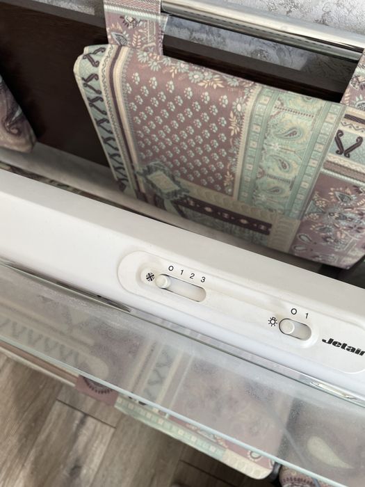 Продам вытяжка б/у 2 месяца