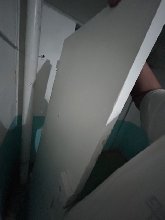 Бесплатно отдам дверь