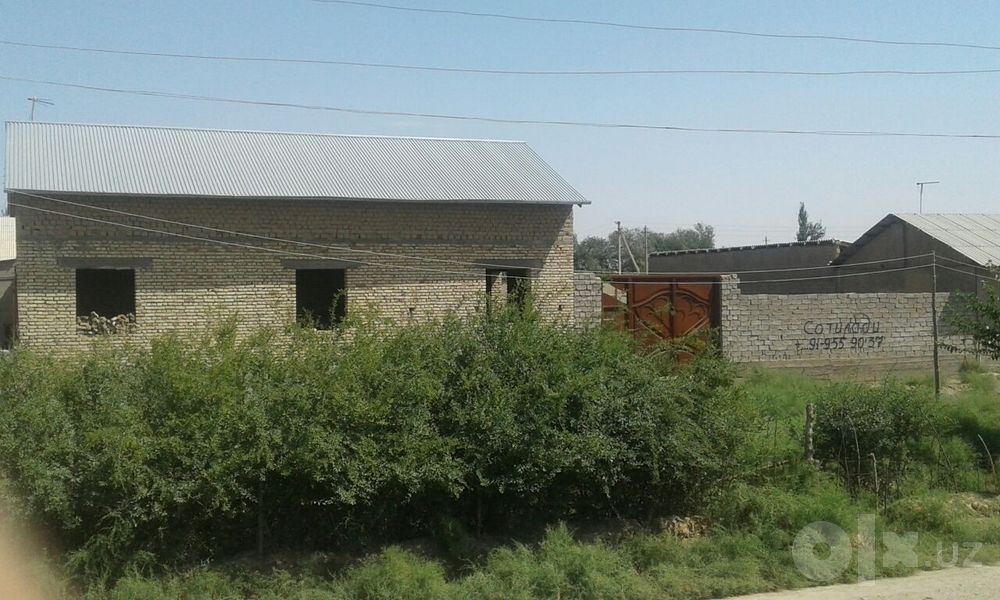 Umumiy maydoni 12 sotix uchastka sotiladi