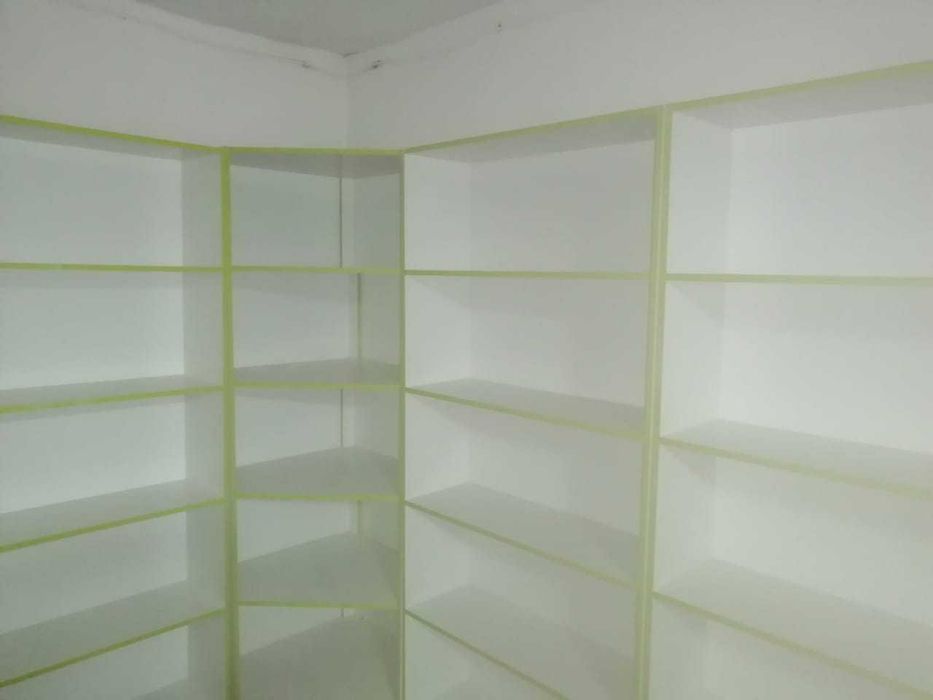 Продам стеллажи витрины полки