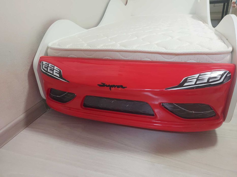 Продам детскую кровать б/у