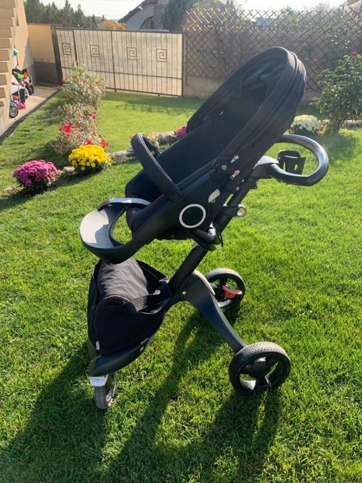 De vânzare cărucior Stokke v5 Black