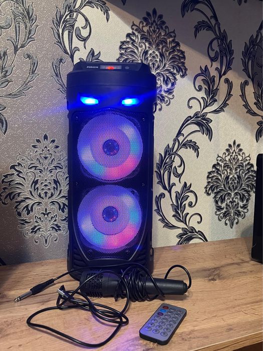 Блютуз колонка с микрофоном