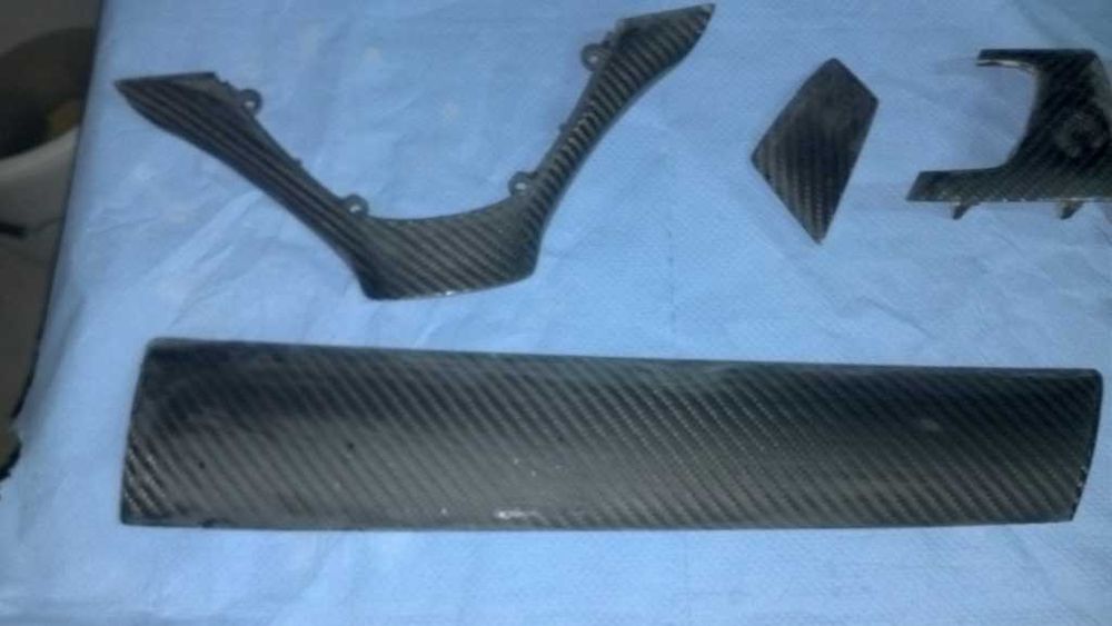 Restaurari (reparatii) piese auto, moto, medicale din fibra de carbon