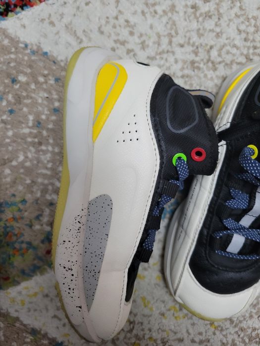 Adidasi Zara marimea 26