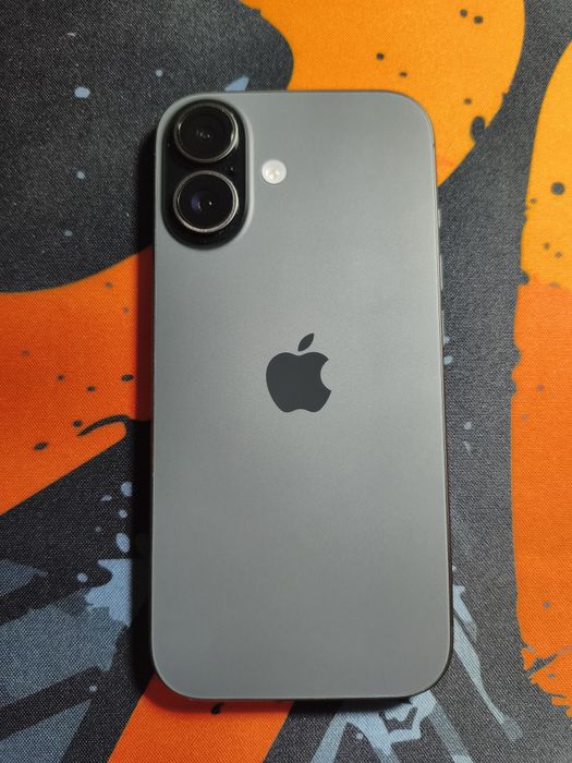 Продаю iPhone 17 256ГБ