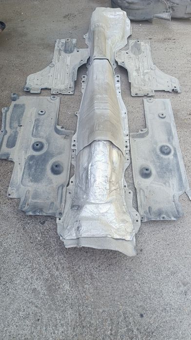 Carene, scutiri Volvo V60