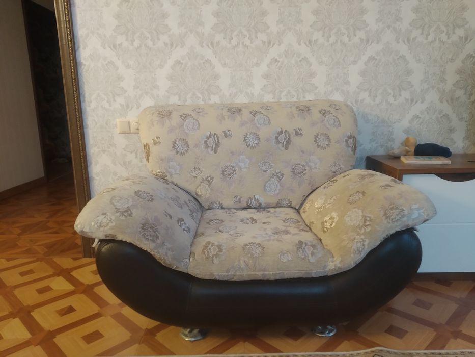 Диван угловой с креслом