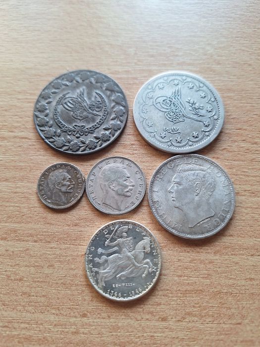 Различни сребърни монети