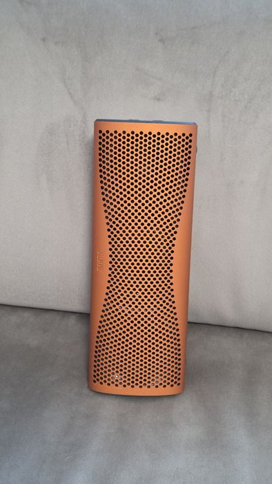 Vând boxa KEF Muo wireless portabila.