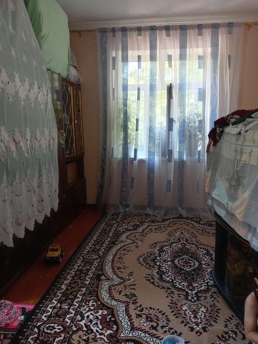 Chirchiq shahar Troskda uy sotiladi