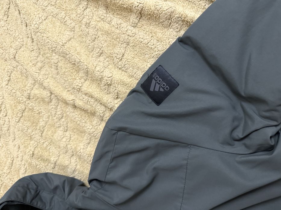 Продам куртку адидас мужская