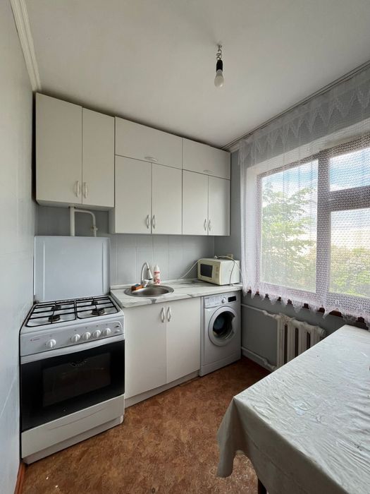 Продам 3 ком.кв район Спутник