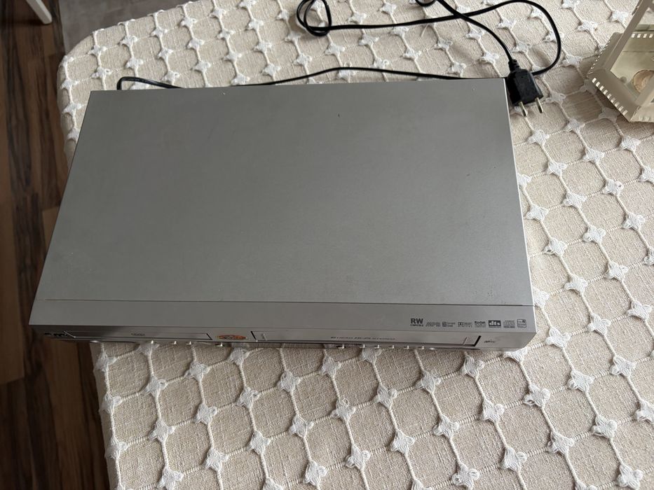 LG DVD with caraoke support