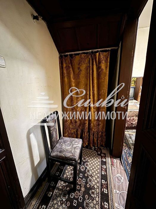 Дава се под наем Етаж от къща в Шумен, Гривица - 50 кв.м за 127.5 € - Снимка #4