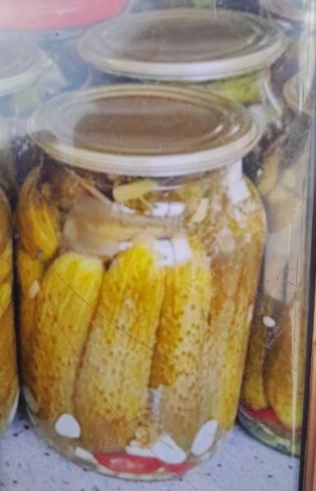 Продавам буркани кисели краставички собствено производство