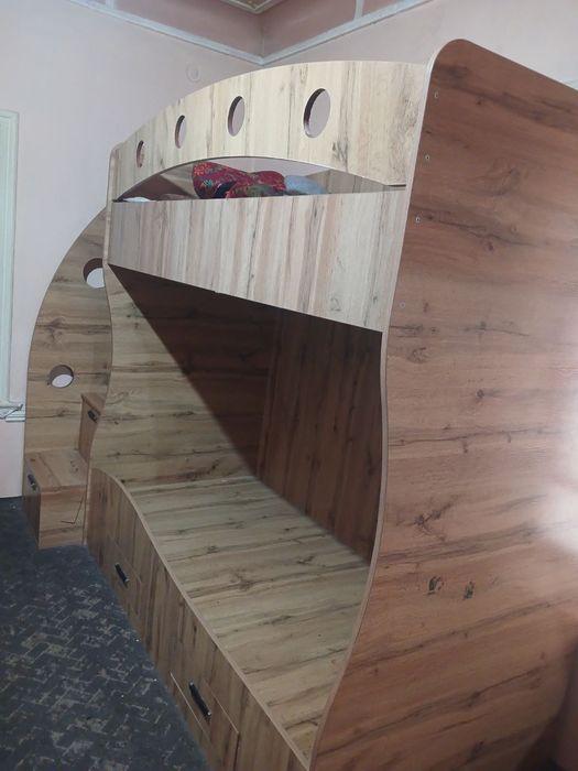 Мебел техникала сотилади