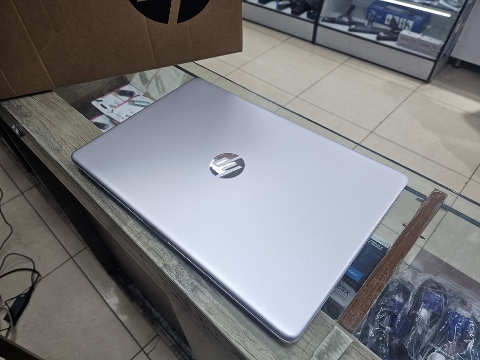 HP Core i3 12-поколения