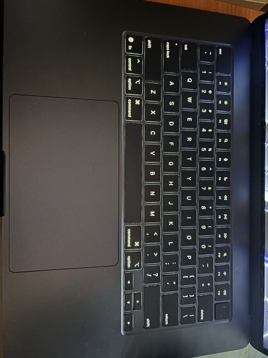 Macbook Air 15. M4 24/512gb