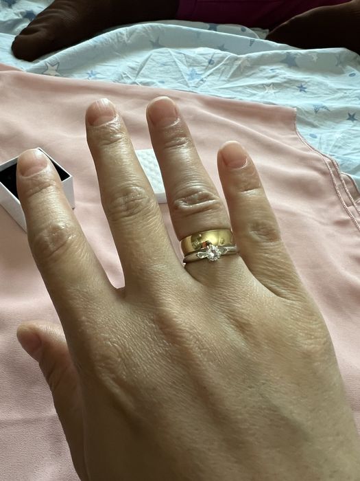 Кольцо из белого золото