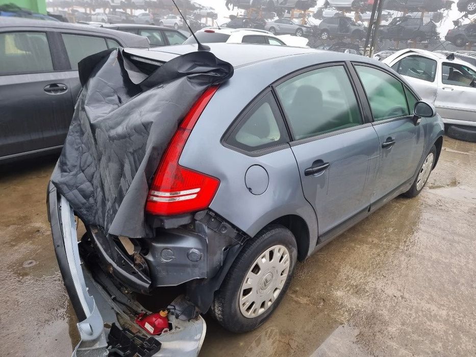 motor fara anexe complet Citroen C4 motor 1.4 benzina  88cp KFU dezmembrez geamuri laterale aripa fata