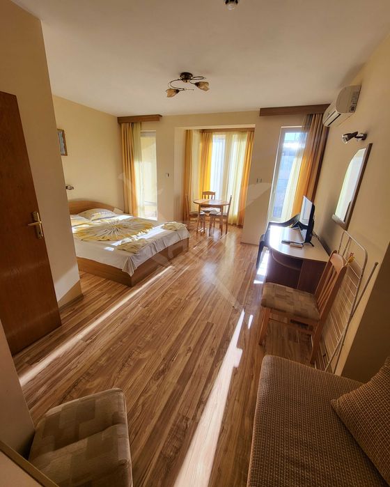 Продава се Двустаен апартамент в Созопол - 70 кв.м за 1272 €/кв.м - Снимка #2