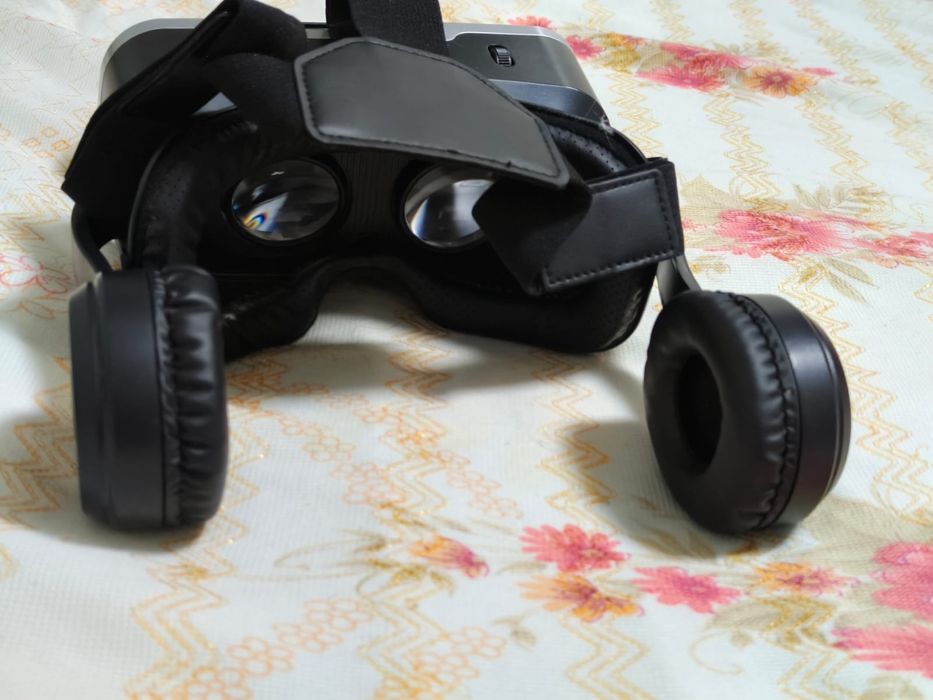 Продаю Виар очки