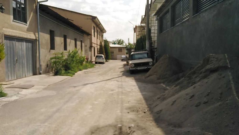 Қибрай. Кора Мурд -  Ғишт завод ёнида 8 сот.ер экоучасткаси сотилади.