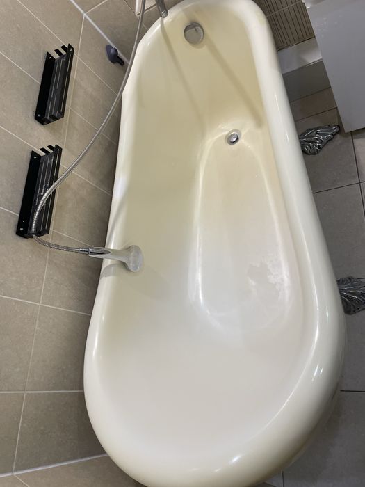 Ванна на ножках..