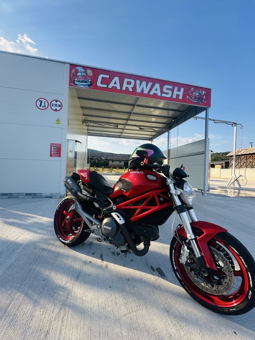 Ducati Monster  696 2009