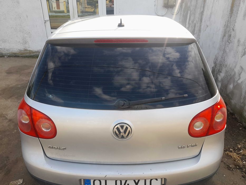 Vind wolkswagen  golf 5 1.6 fsi  2004 tlf. 0766514195