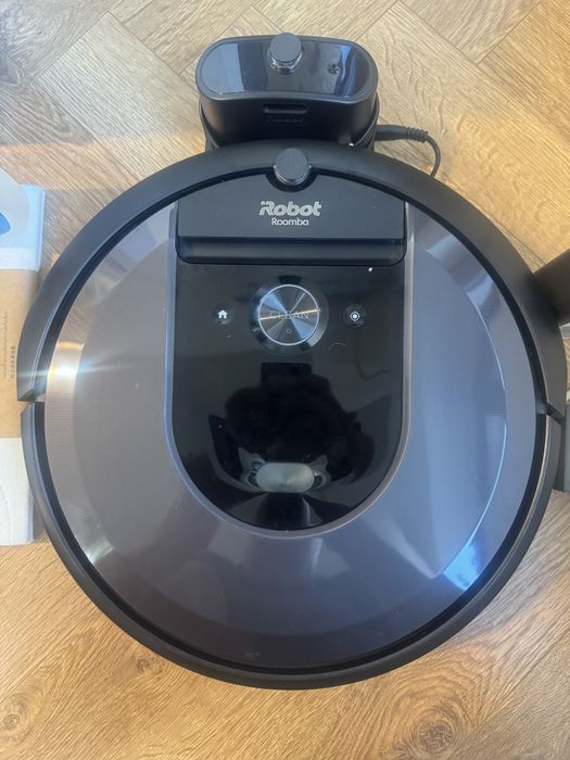 iRobot Roomba I7