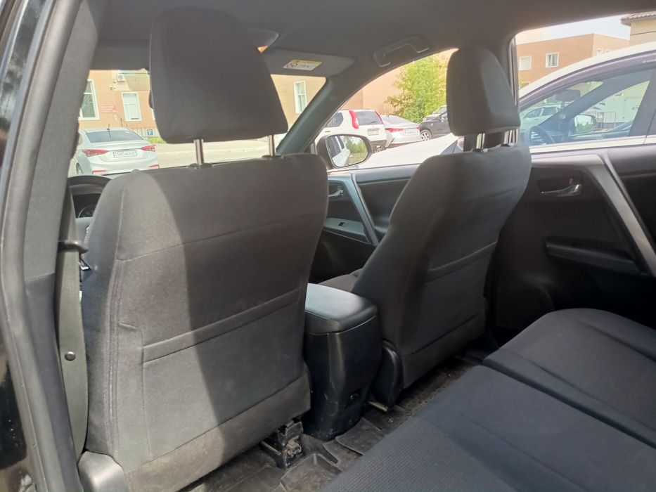 продам кроссовер Toyota RAV 4 2019 г.