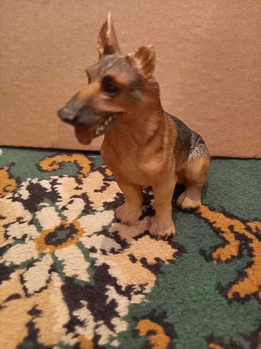 Продам статуэтки