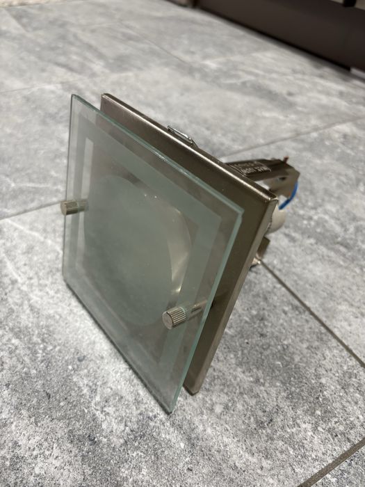 Продам споты -светильники