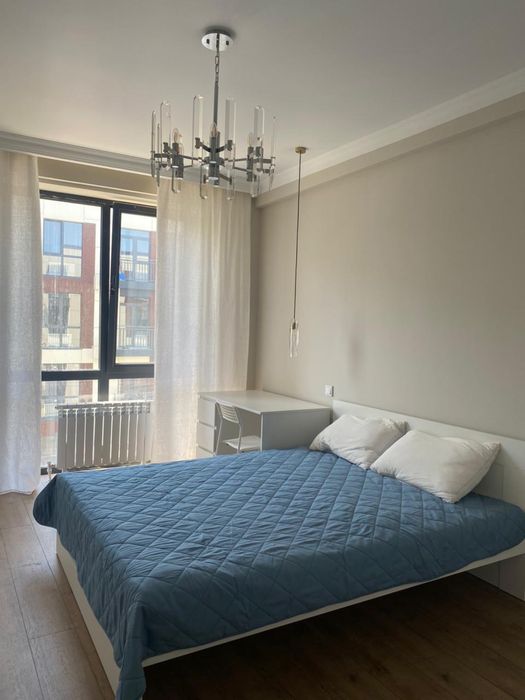 Продаю кровать 160*200 белого цвета