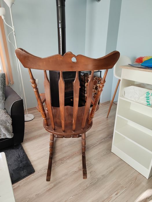 Люлеещ Стол дървен,ръчна специална изработка.