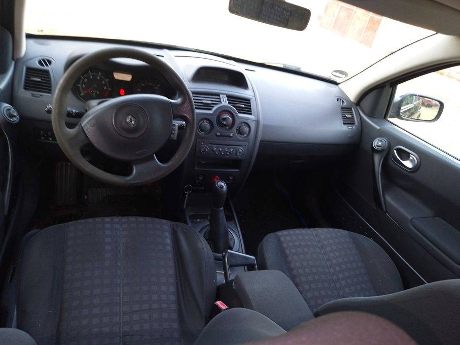 Рено Меган 1.6 Климатик Теглич