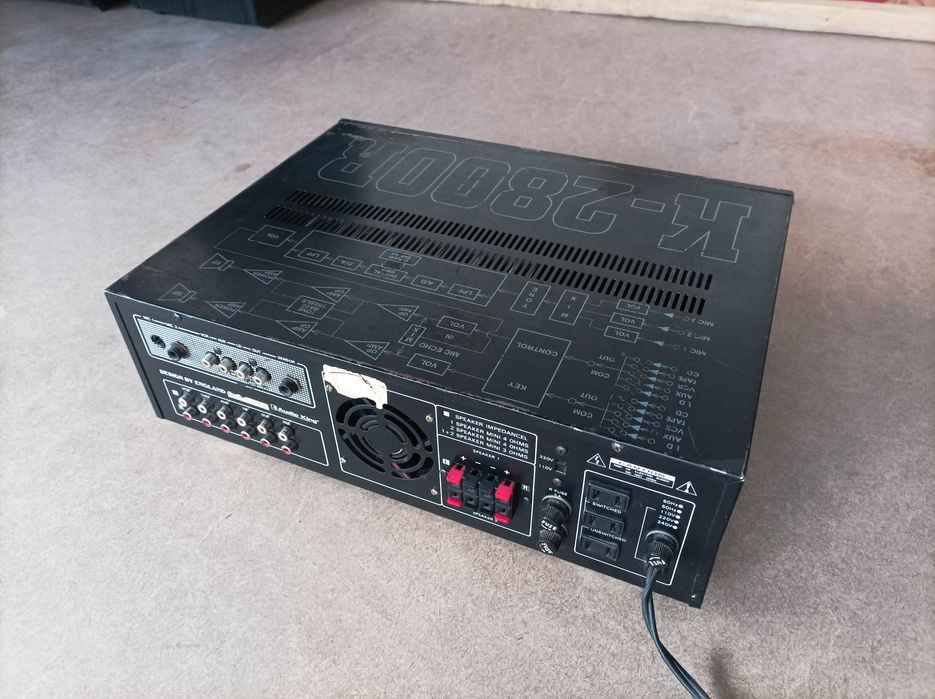 Продам усилитель мощный