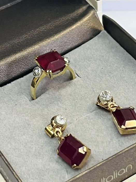 Златен дамски сет рубини и диаманти