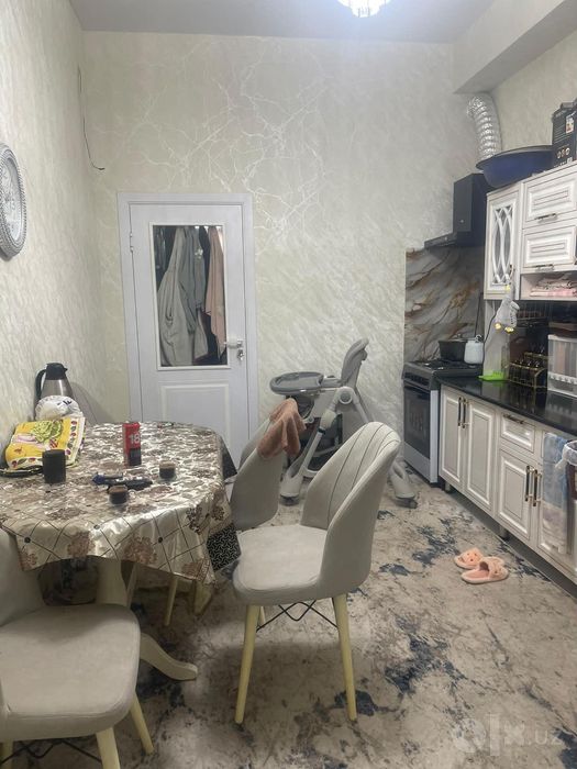 Dom srochna sotiladi
