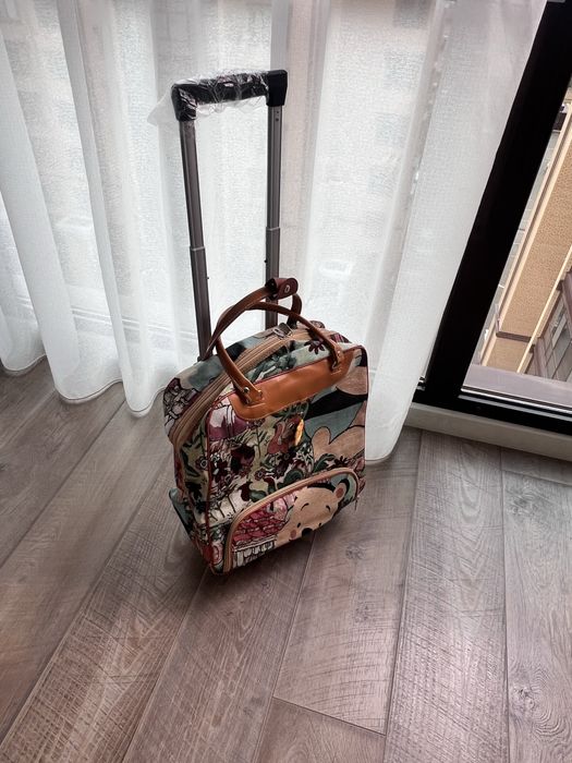 Сумки чемоданы на колесах