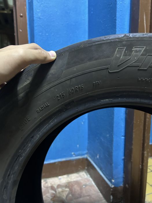 Продам покрышки на камри