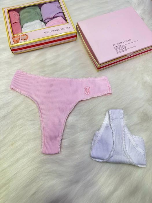 Stoc Set chiloti Victoria Secret