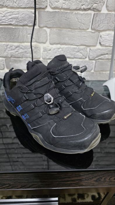 Оригинальные кроссы adidas