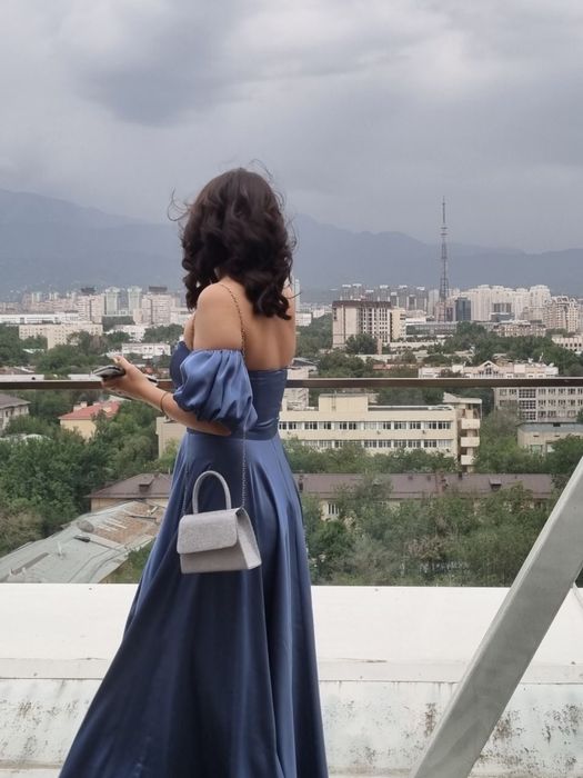 Платье корпоратив L